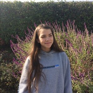 Meet your Posher, Claire